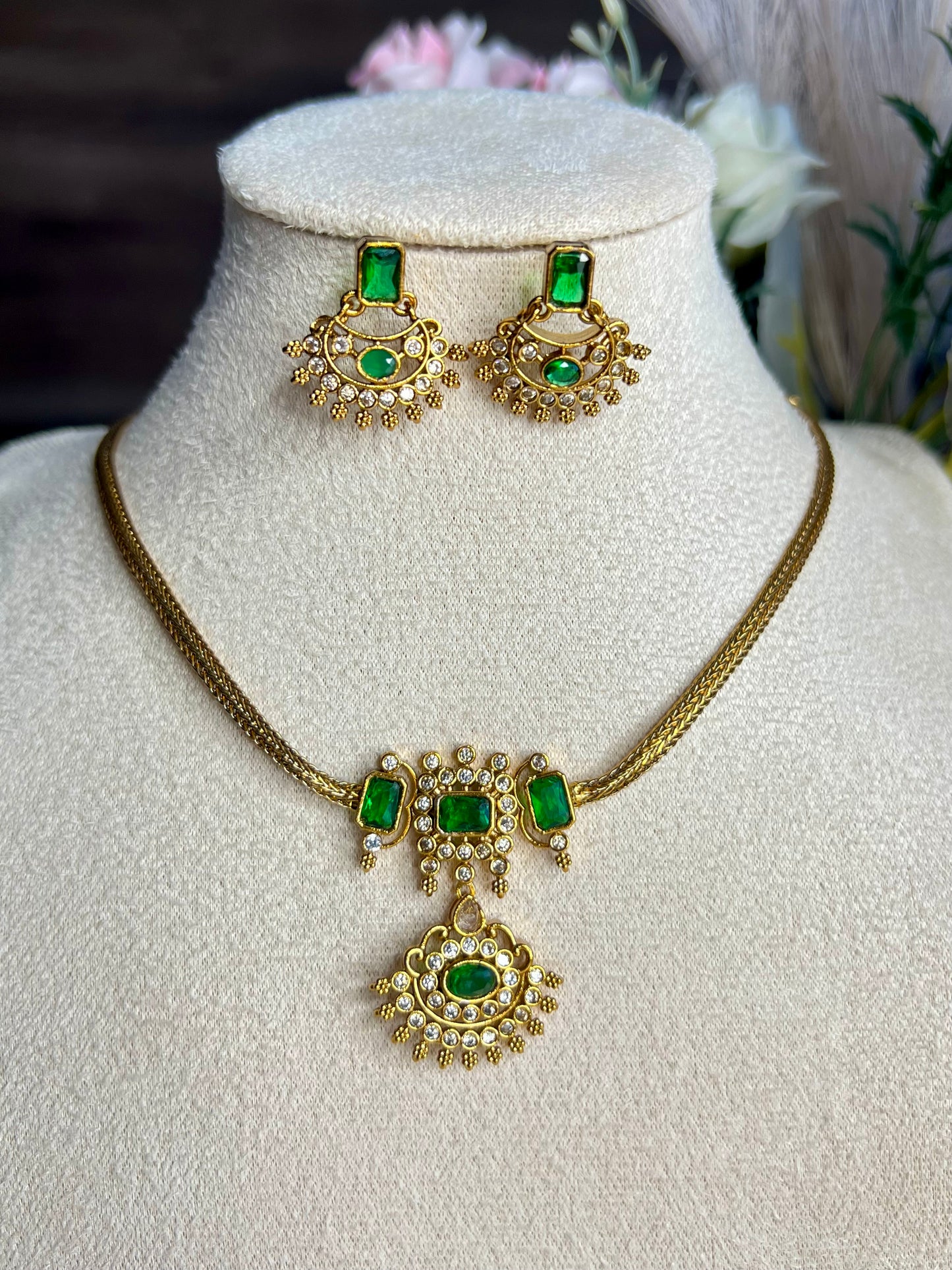Sleek Gold Plated Set