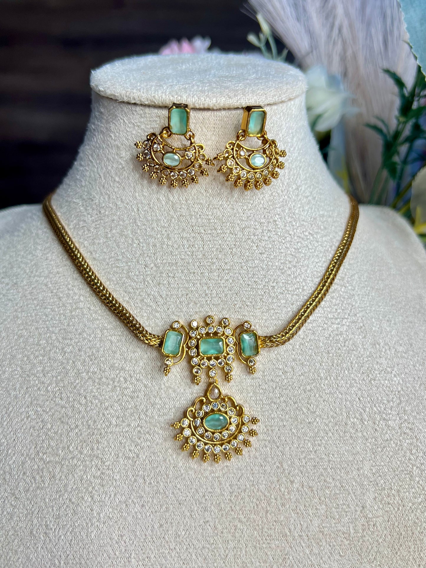 Sleek Gold Plated Set