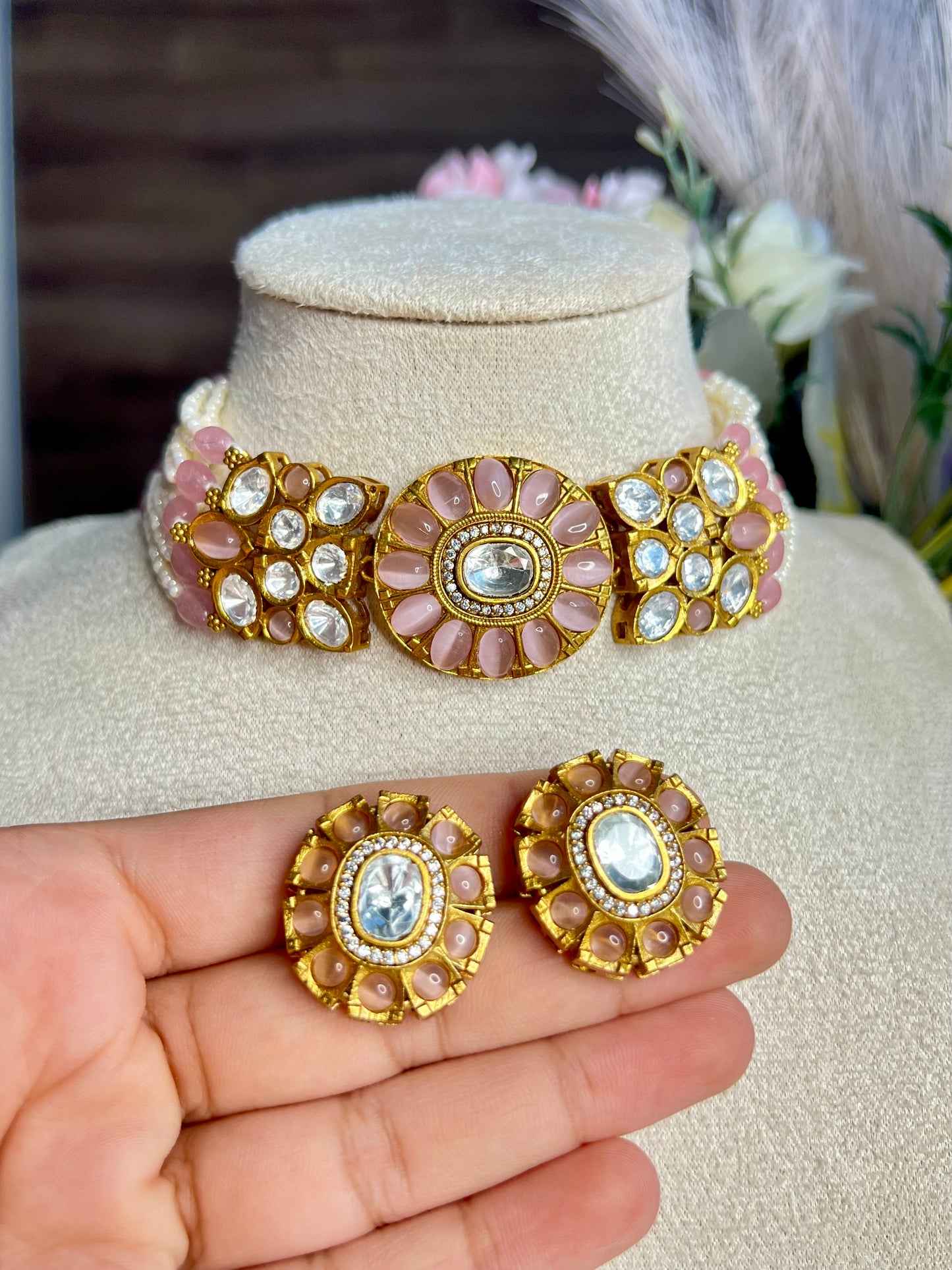 Sabyasachi Moisnatte Sleek Choker Set
