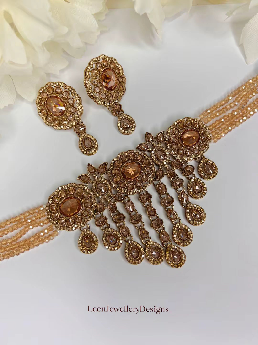 PRIYA- Choker Set
